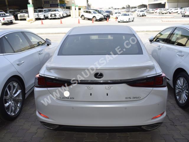 2019 Lexus ES 350