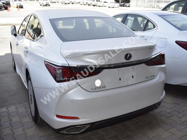 2019 Lexus ES 350