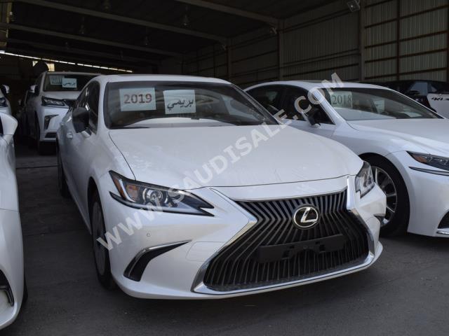 2019 Lexus ES 350