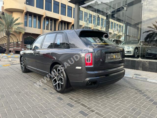 2022 رولز رويس كولينان سلفر بادج