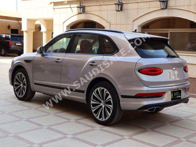 2021 بنتلي بنتايجا