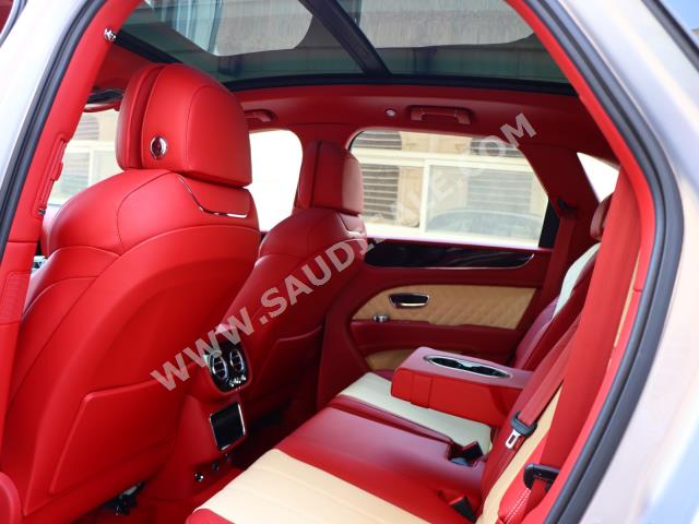 2021 بنتلي بنتايجا