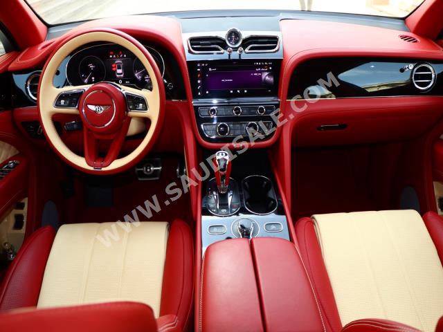 2021 بنتلي بنتايجا