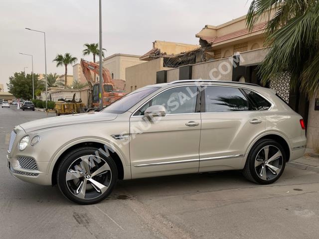 2017 بنتلي بنتايجا