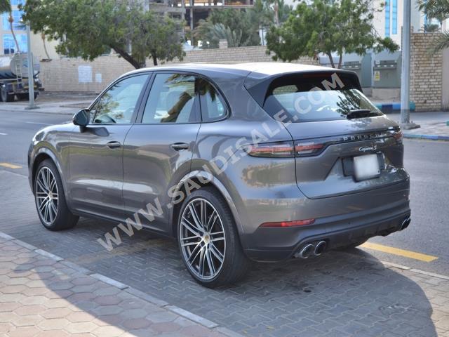 2019 بورش كايين اس