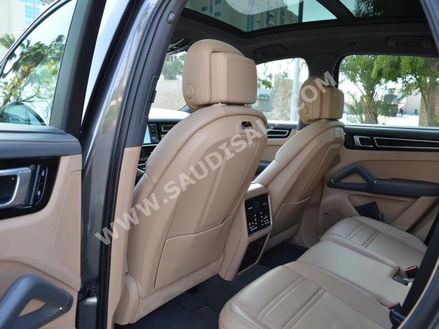 2019 بورش كايين اس