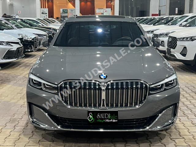 2022 بي ام دبليو الفئة السابعة 730 إل أي