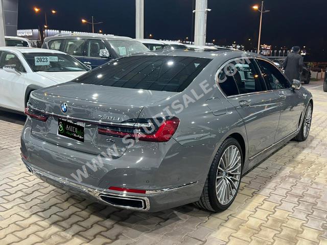 2022 بي ام دبليو الفئة السابعة 730 إل أي