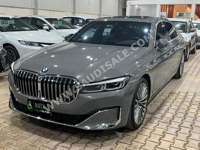 2022 بي ام دبليو الفئة السابعة 730 إل أي