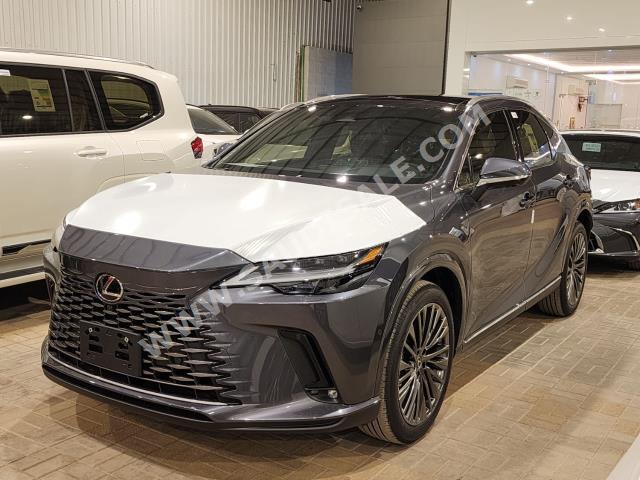 2024 لكزس أر إكس 350