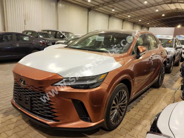 2023 لكزس أر إكس 350