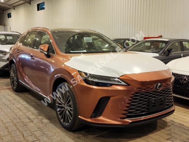 2023 لكزس أر إكس 350