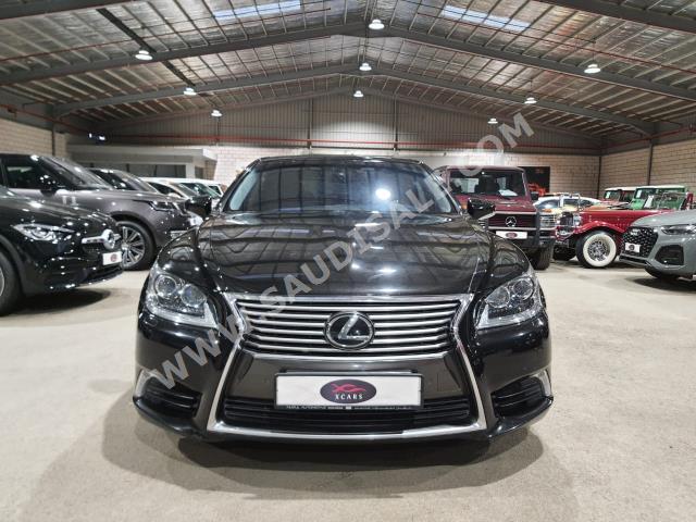 2013 لكزس إل إس 460 إل