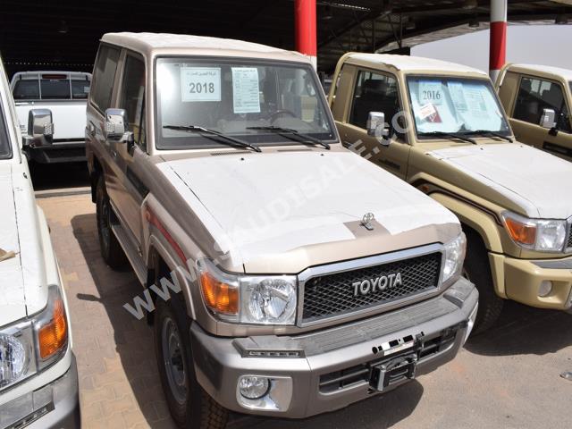 2018 تويوتا لاند كروزر ربع