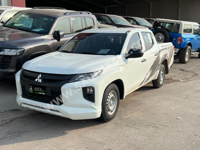 2019 متسوبيشي ال 200