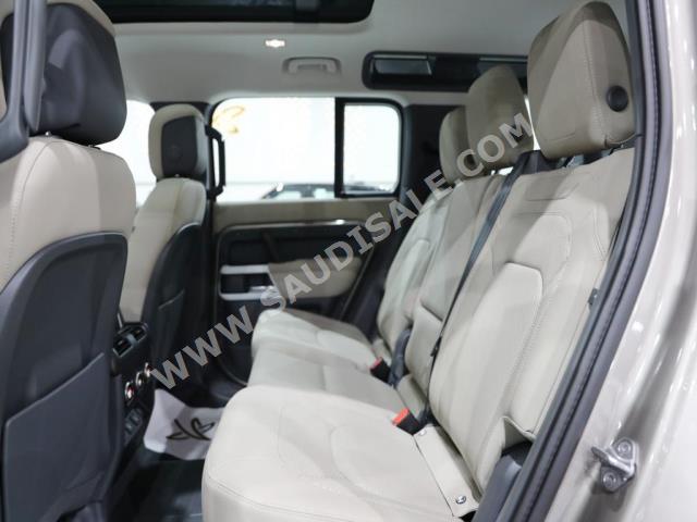 2023 لاند روفر ديفيندر اتش اس اي