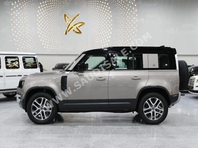 2023 لاند روفر ديفيندر اتش اس اي