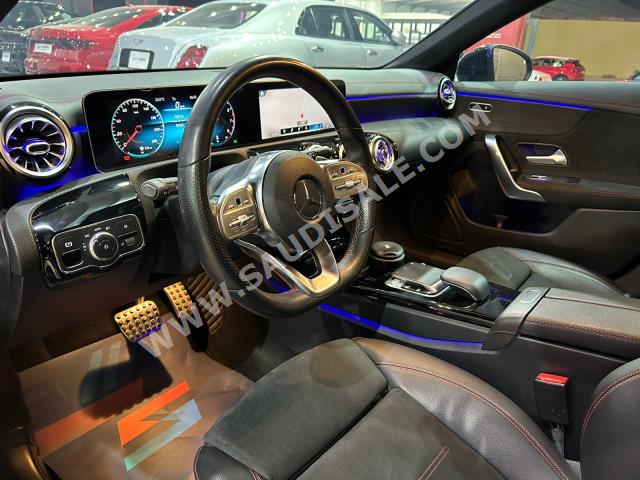 2020 مرسيدس - بنز سي إل أي 200