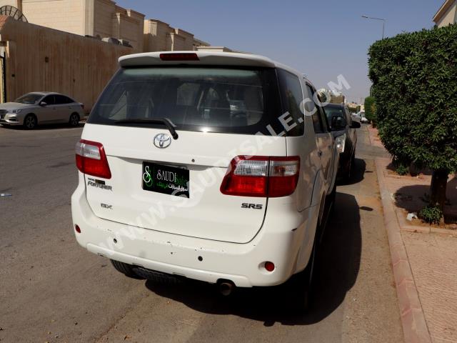 2011 تويوتا فورشنر