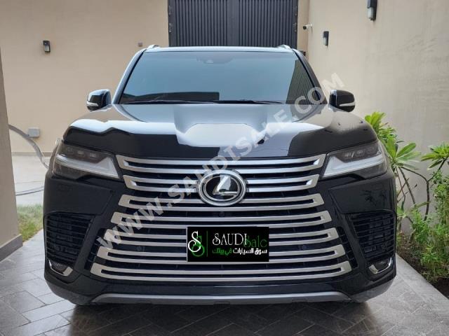 2022 لكزس إل إكس 600 في أي بي