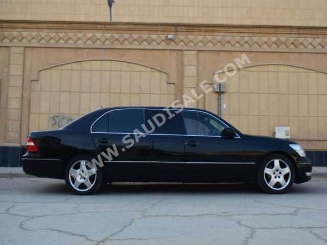 2005 Lexus LS 430