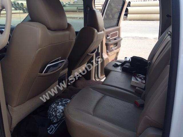 2010 دودج رام