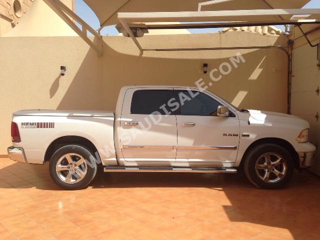 2010 دودج رام