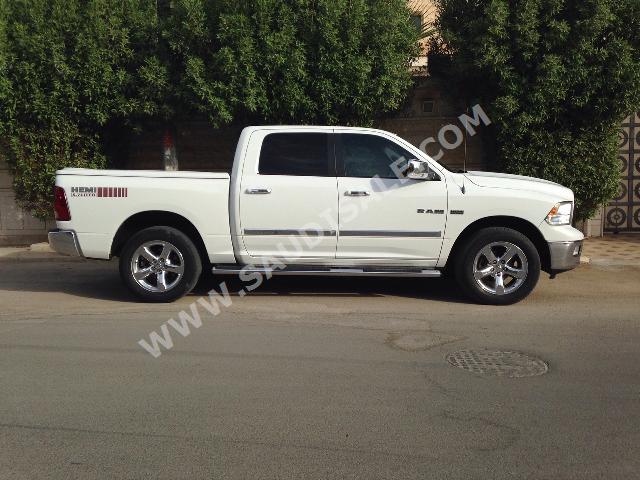 2010 دودج رام