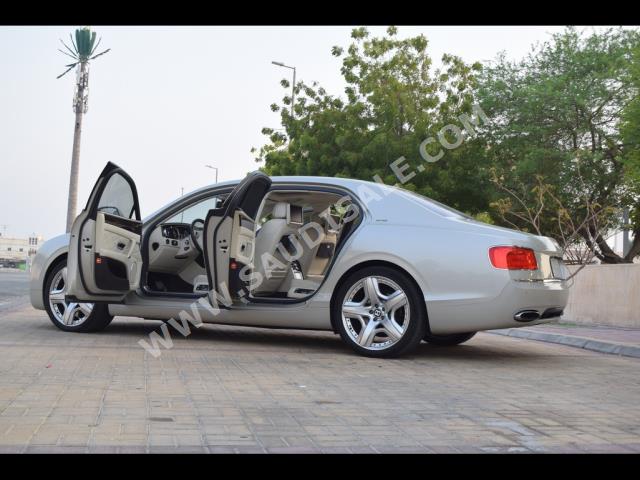 2014 بنتلي كونتيننتل فلاينج سبير دابليو 12