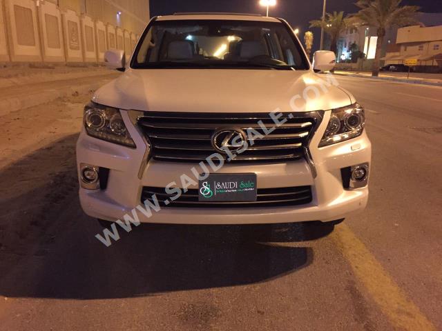 2014 Lexus LX 570