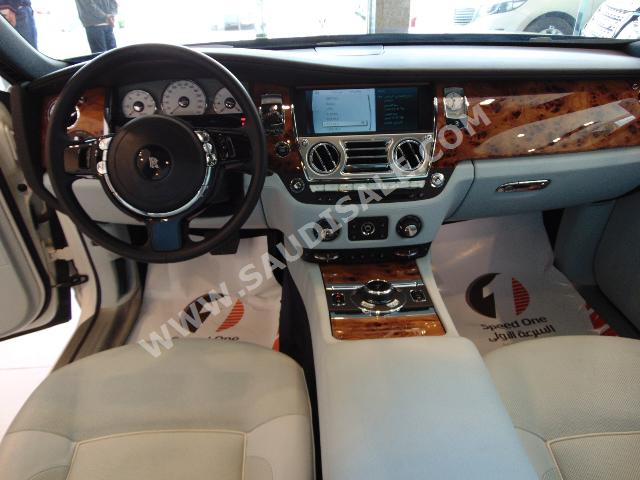 2014 رولز رويس قوست