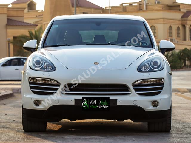 2013 بورش كايين اس