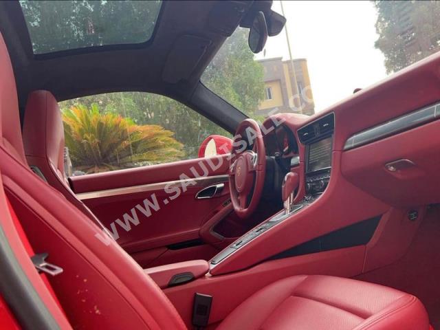 2015 بورش 911 كاريرا