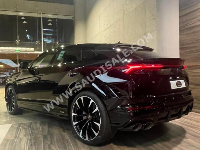 2023 لمبرجيني اوروس