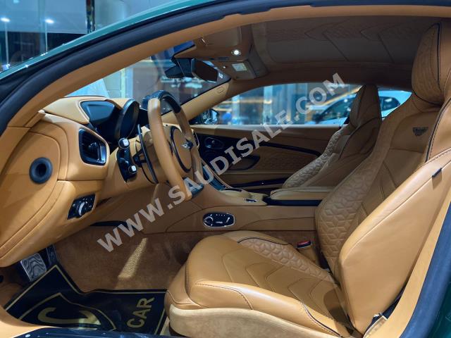 2021 استون مارتن دي بي  اس