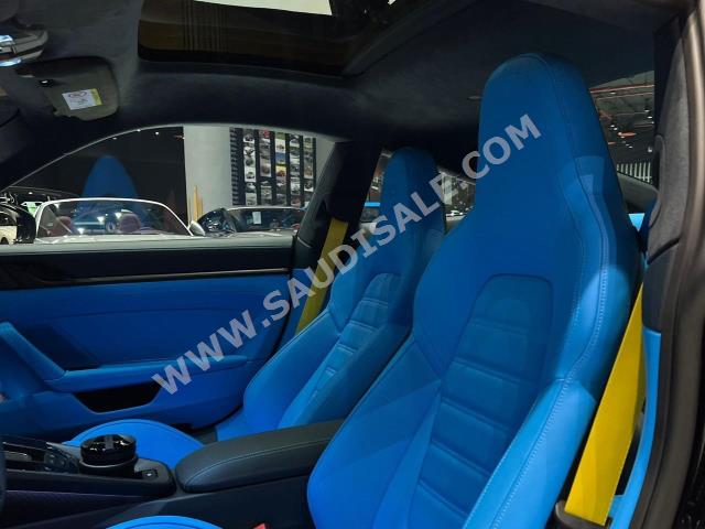 2023 بورش 911 كاريرا جي تي اس