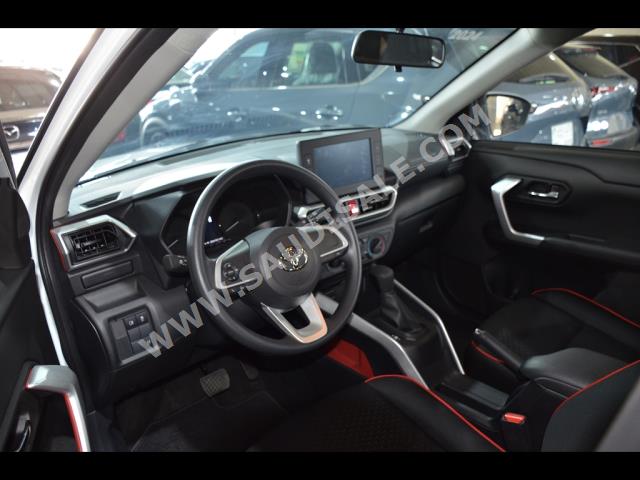 2024 تويوتا رايز