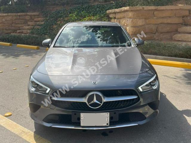 2023 مرسيدس - بنز سي إل أي 200