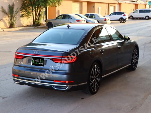 2021 اودي اي 8 ال