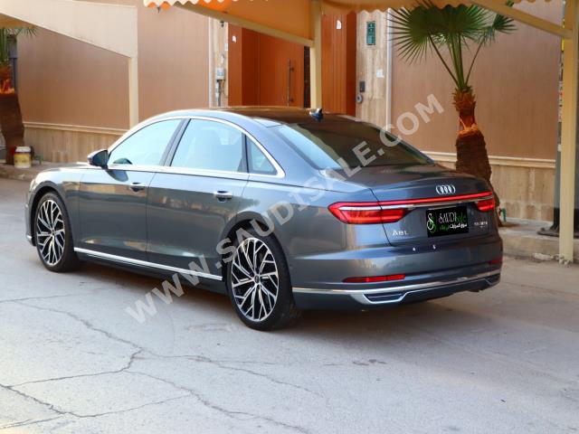 2021 اودي اي 8 ال