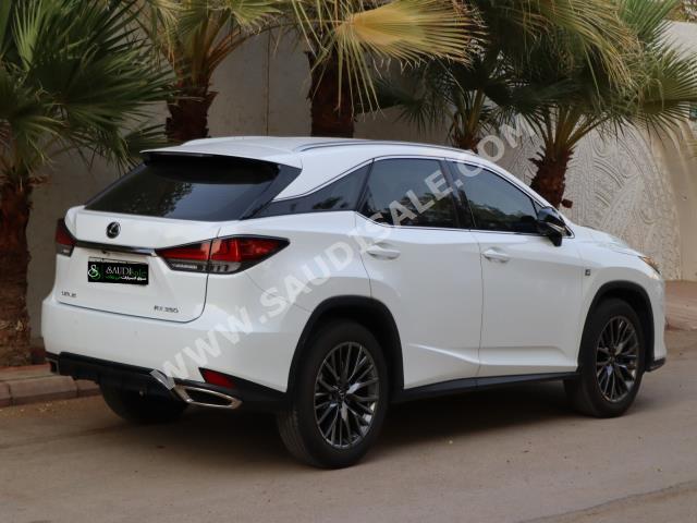 2020 لكزس أر إكس 350 إف