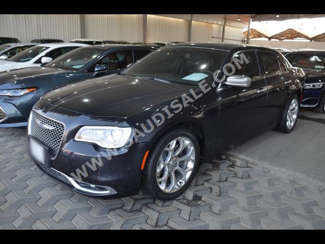 2019 كرايسلر 300 سي