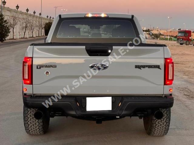 2017 فورد اف 150 رابتور