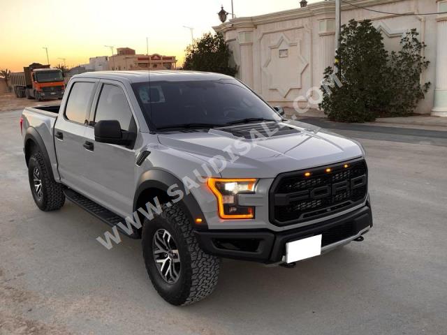 2017 فورد اف 150 رابتور