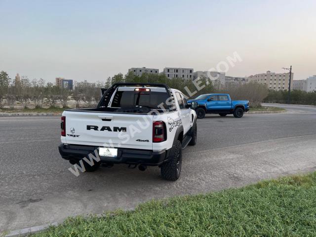 2021 دودج رام تي ار اكس