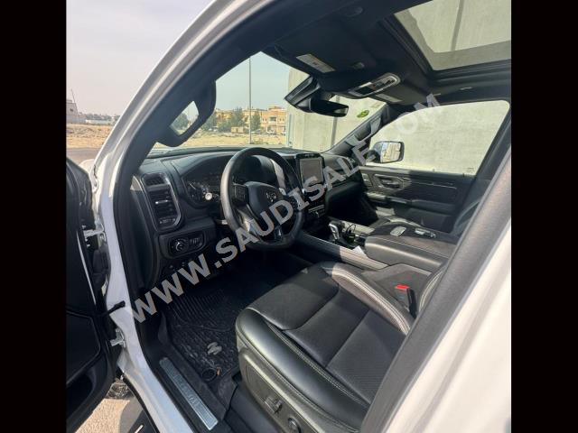 2021 دودج رام تي ار اكس