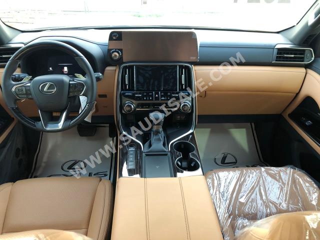 2024 لكزس إل إكس 600