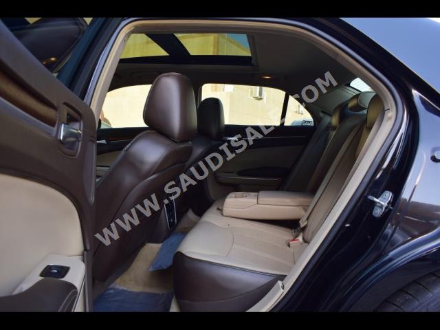 2014 كرايسلر 300 سي