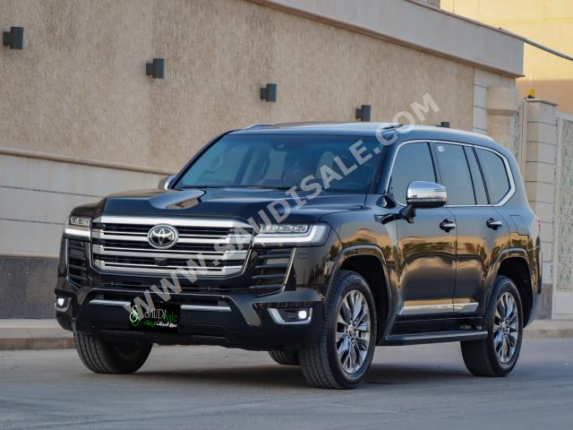 2023 تويوتا لاند كروزر في اكس