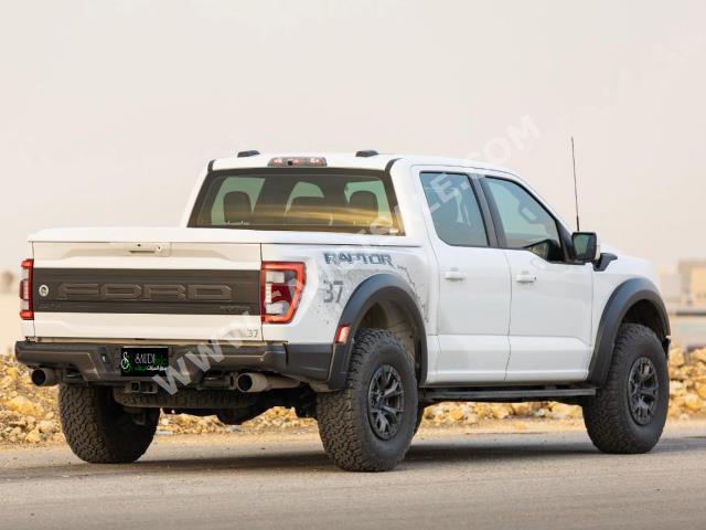 2022 فورد اف 150 رابتور